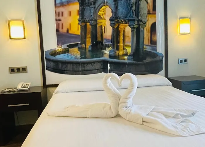 Hostal AznaitinHostal